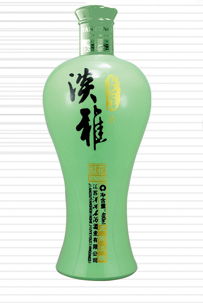 彩色噴涂酒瓶 高白與精白料玻璃的工藝美學與市場應用